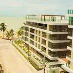 Lindo Flat Mobiliado A 40 Metros Da Praia